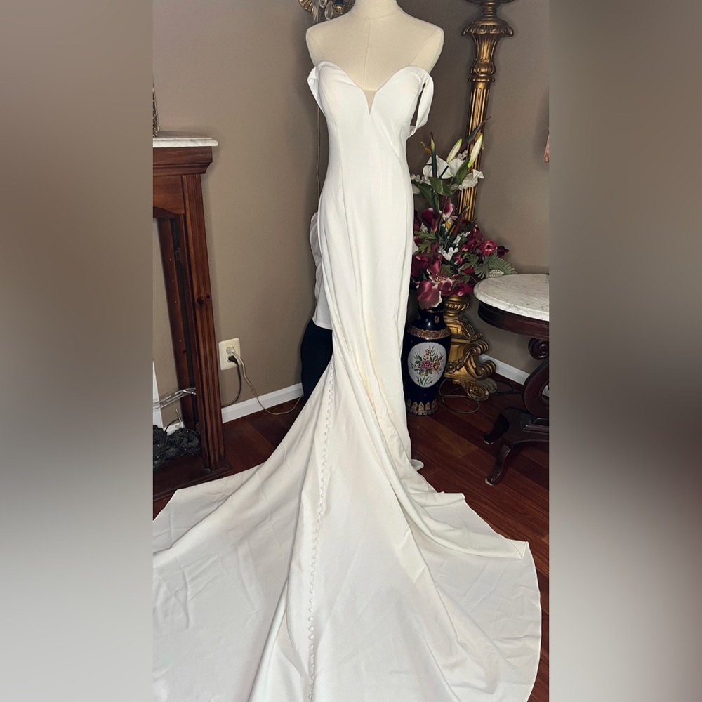 Wedding dress
